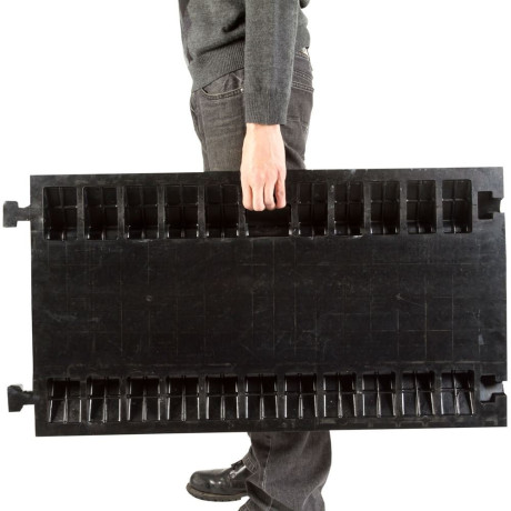 Pod pentru cabluri (Protector Cabluri) cu 5 canale